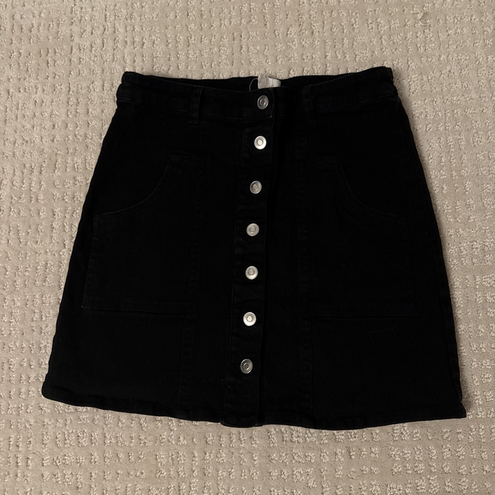 Alter’d State Black Button-Front Denim Skirt